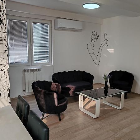 Central Modern Flat M&M Apartments Skopje Exterior photo
