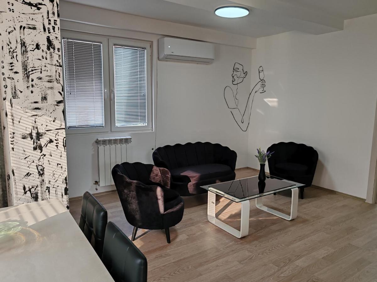 Central Modern Flat M&M Apartments Skopje Exterior photo