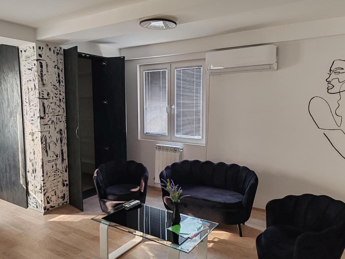 Central Modern Flat M&M Apartments Skopje Exterior photo
