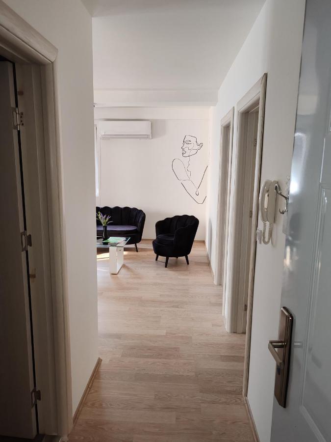 Central Modern Flat M&M Apartments Skopje Exterior photo